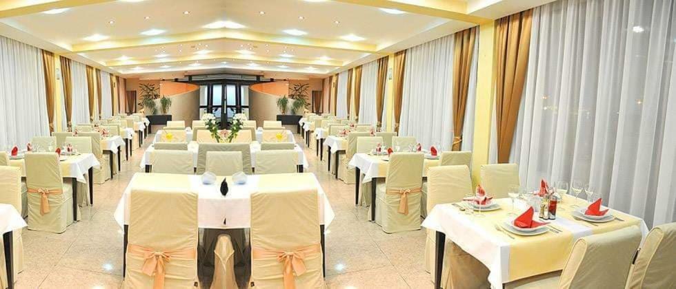 Hotel Beograd - Yu Lukavica Екстериор снимка