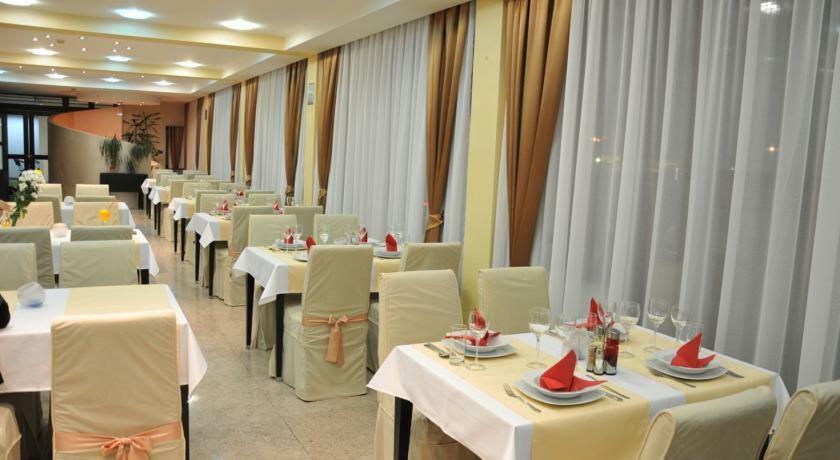 Hotel Beograd - Yu Lukavica Екстериор снимка
